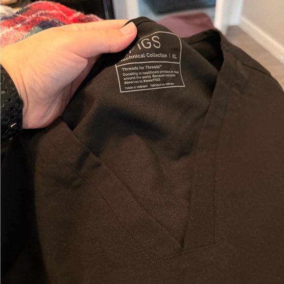 Black Scrub Set - Picture 2 of 5